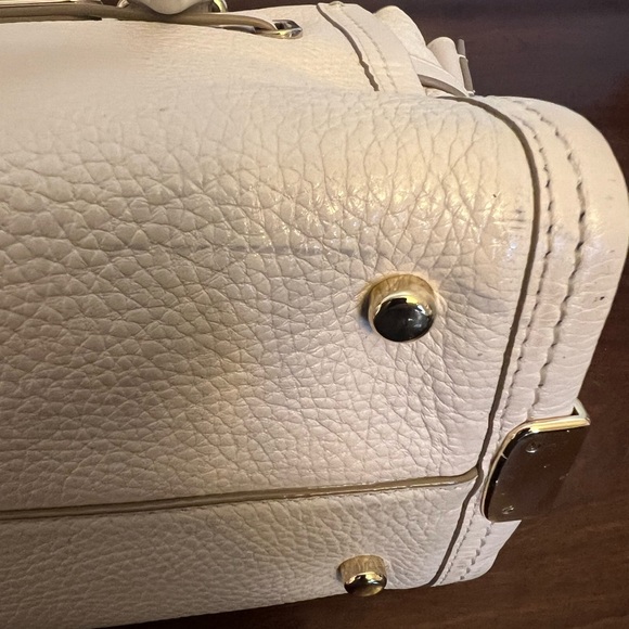 Coach Swagger - Picture 11 of 12